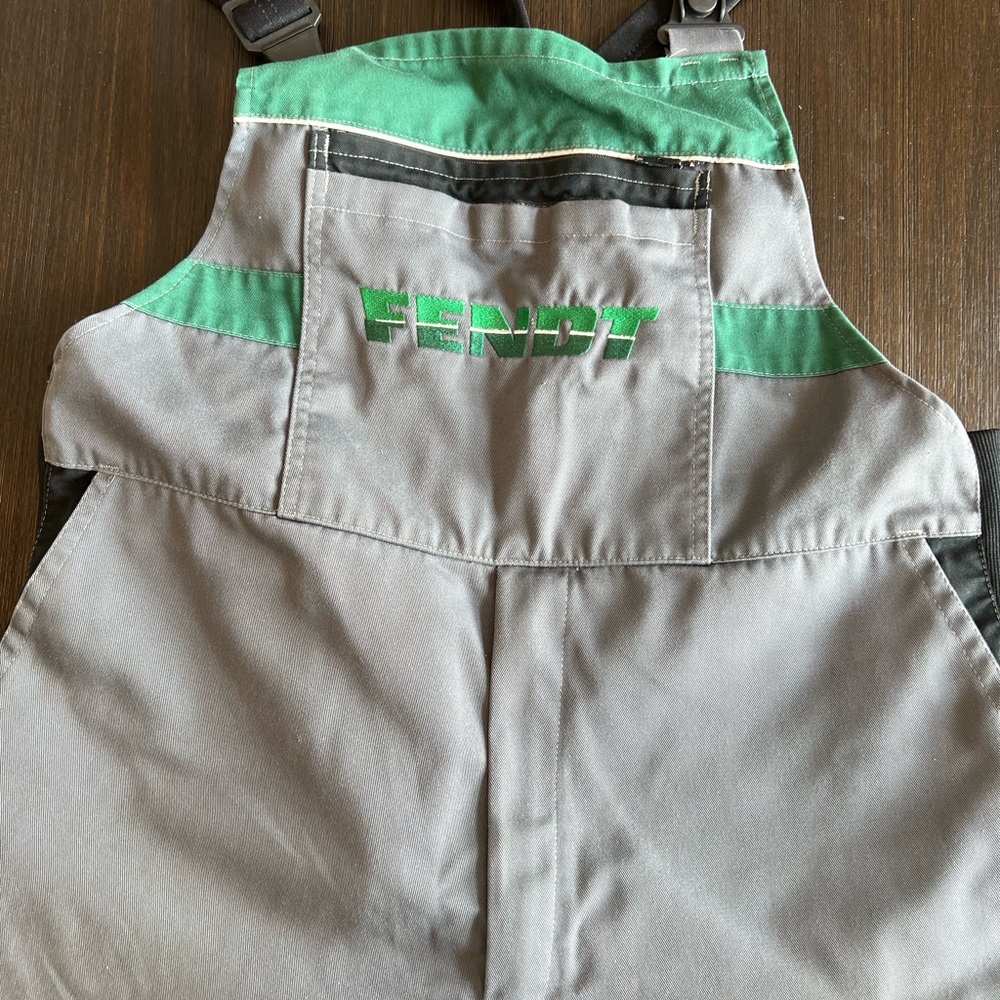 Gray and Green Men's Cargo Pants